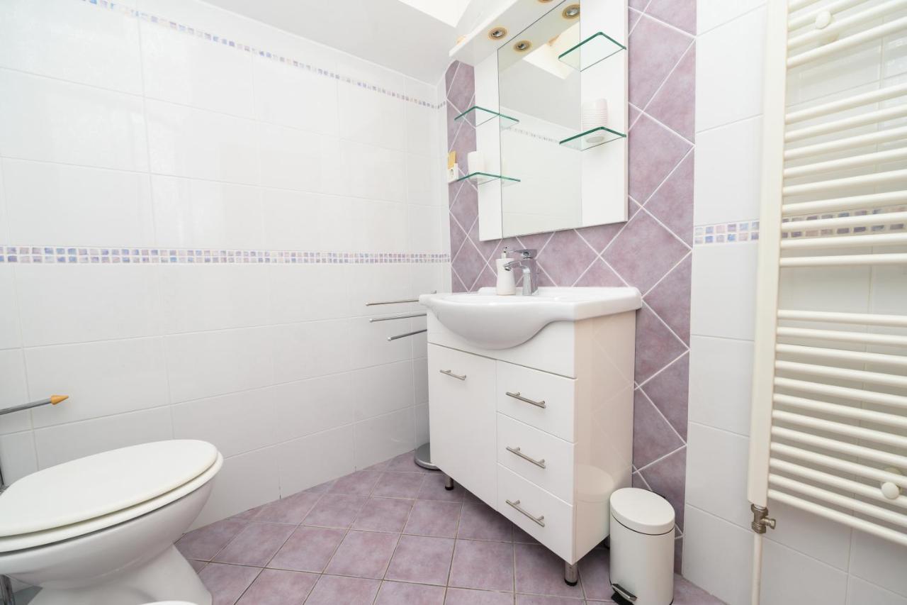 Apartmani Loreta Mali Lošinj Екстериор снимка