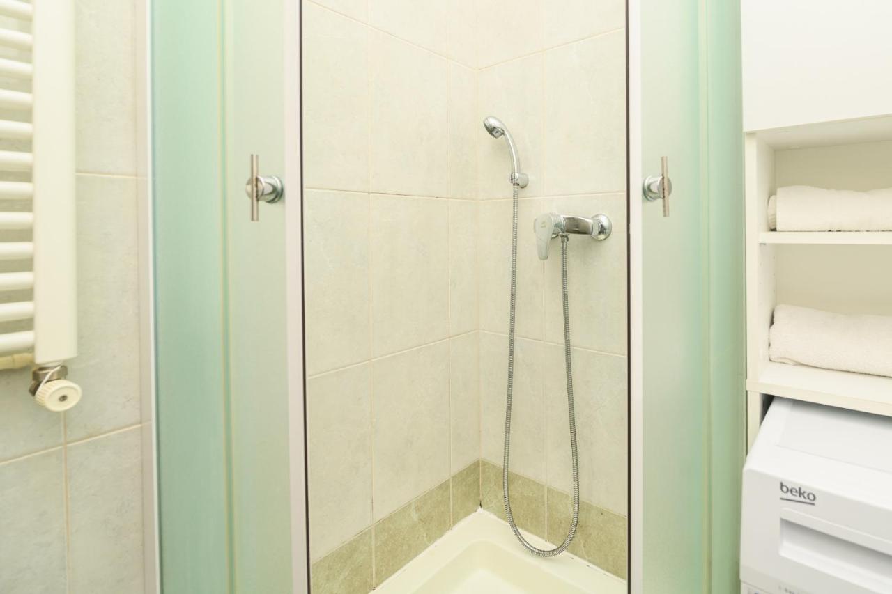 Apartmani Loreta Mali Lošinj Екстериор снимка