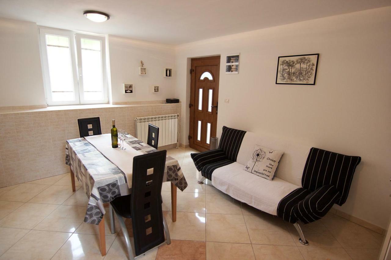 Apartmani Loreta Mali Lošinj Екстериор снимка