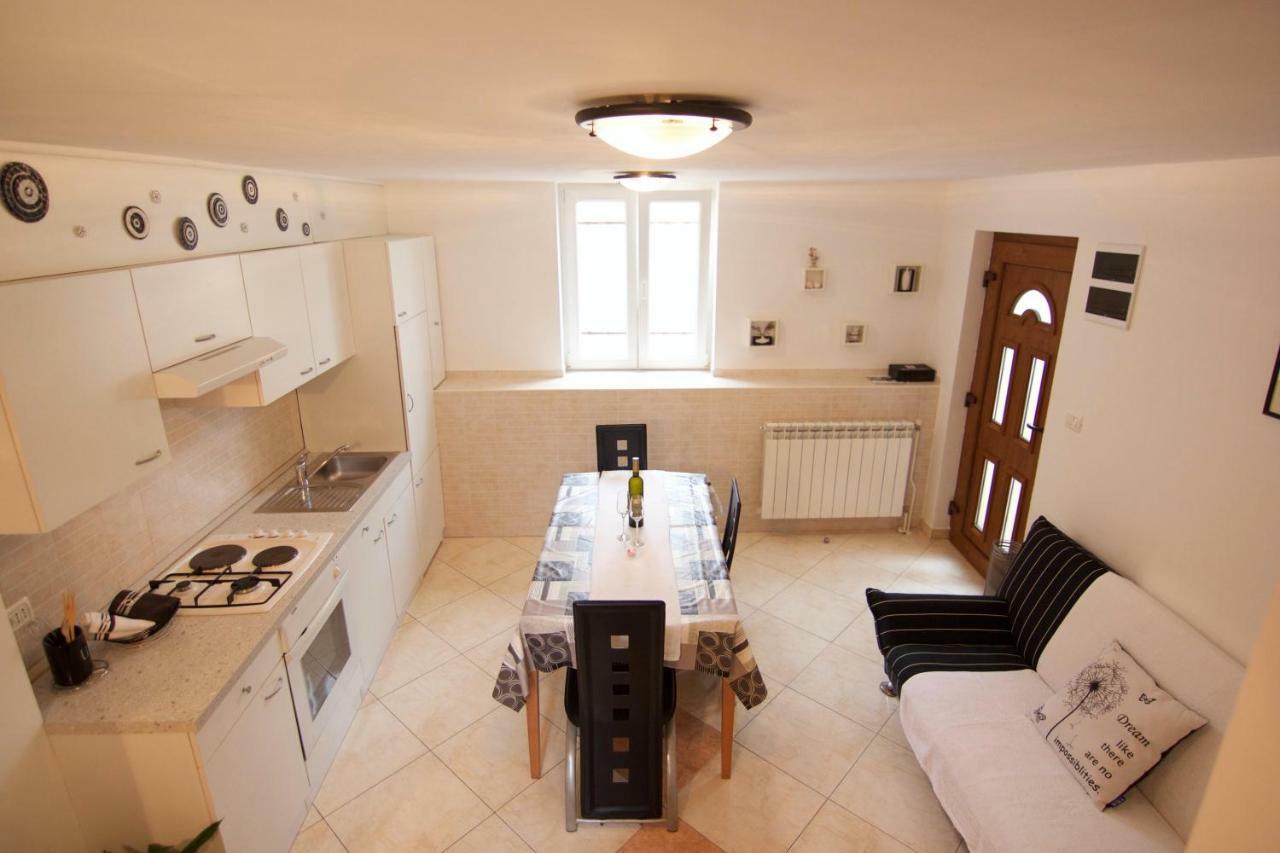 Apartmani Loreta Mali Lošinj Екстериор снимка